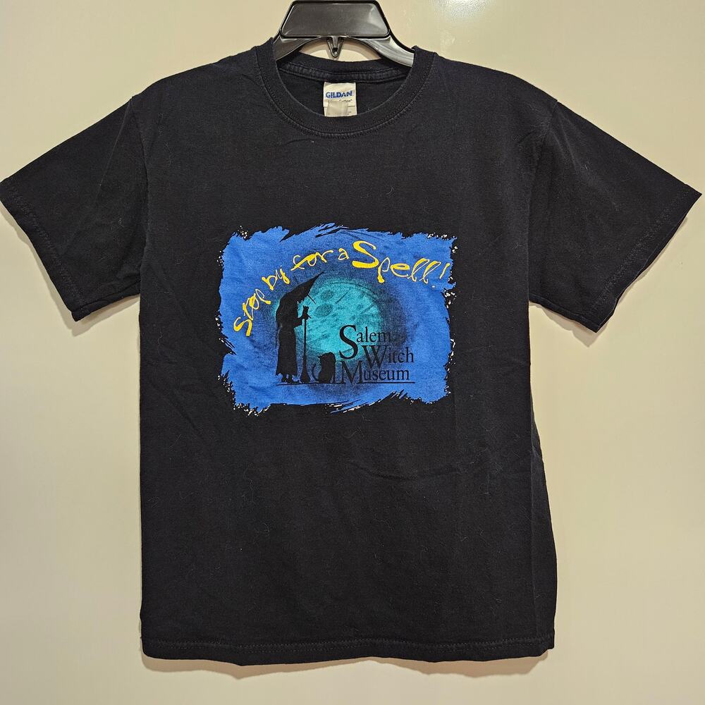 'Stop by for a Spell' Salem Witch Museum black short sleeve graphic tee Gildan S